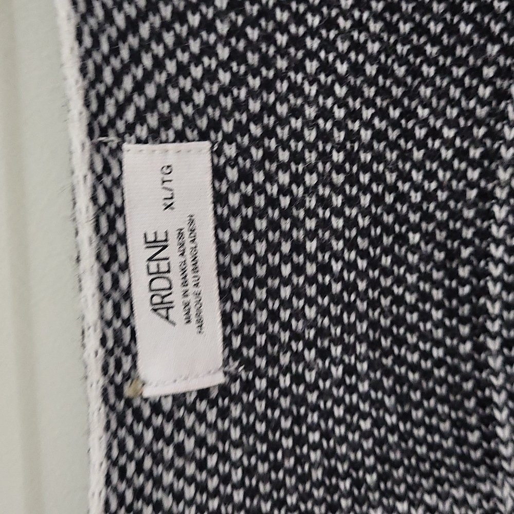 Cropped sweaters - Picture 2 of 3